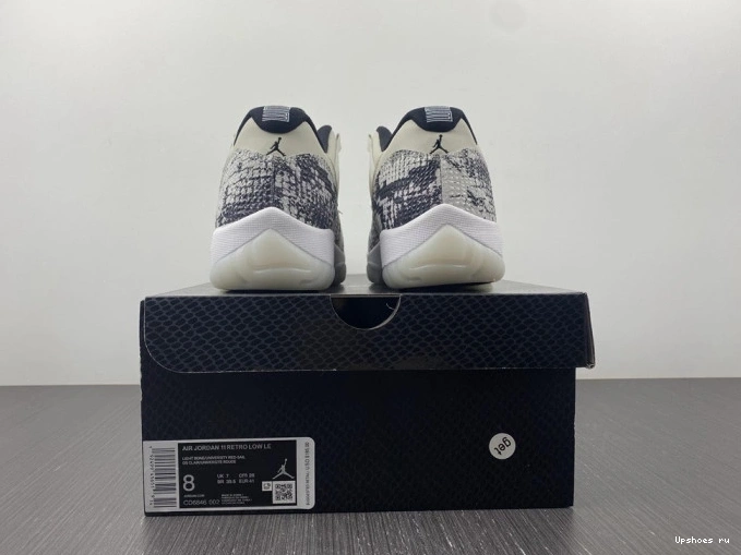 Retro Bone Snake Light Low Jordan CD6847-002 11 0214